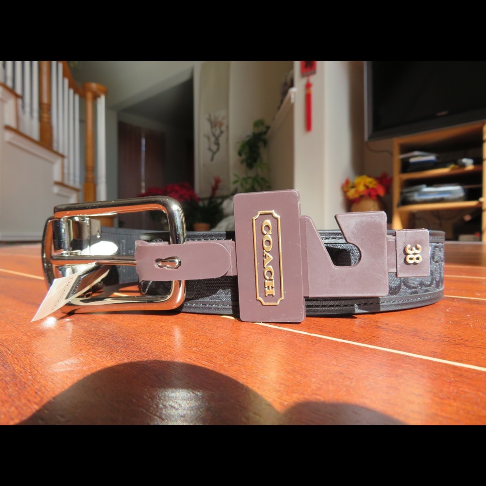 COACH 38” Reversible Signature Belt in Black